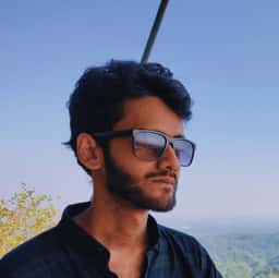 স্বপ্নীল চক্রবর্ত্তী