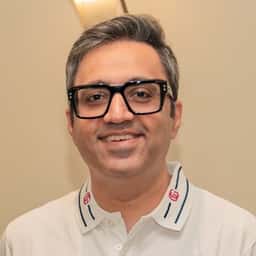 আশনীর গ্রোভার