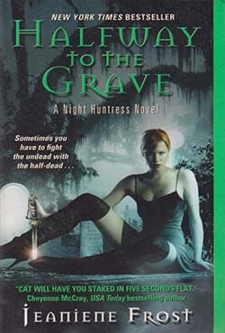 Halfway to the Grave (পেপারব্যাক) | Halfway to the Grave (Paperback)