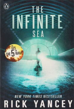 The Infinite Sea (পেপারব্যাক) | The Infinite Sea (Paperback)
